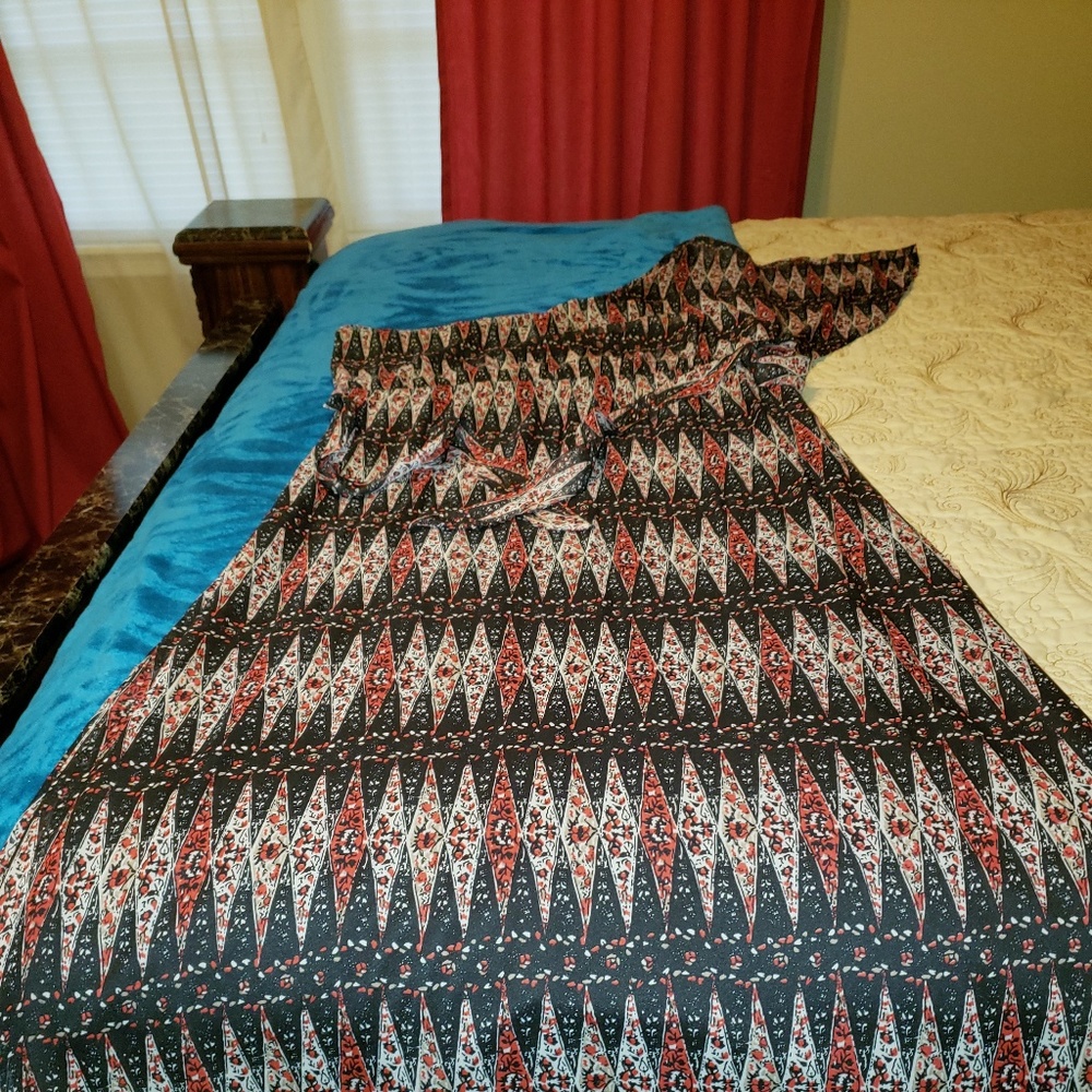Dress - Picture 2 of 3